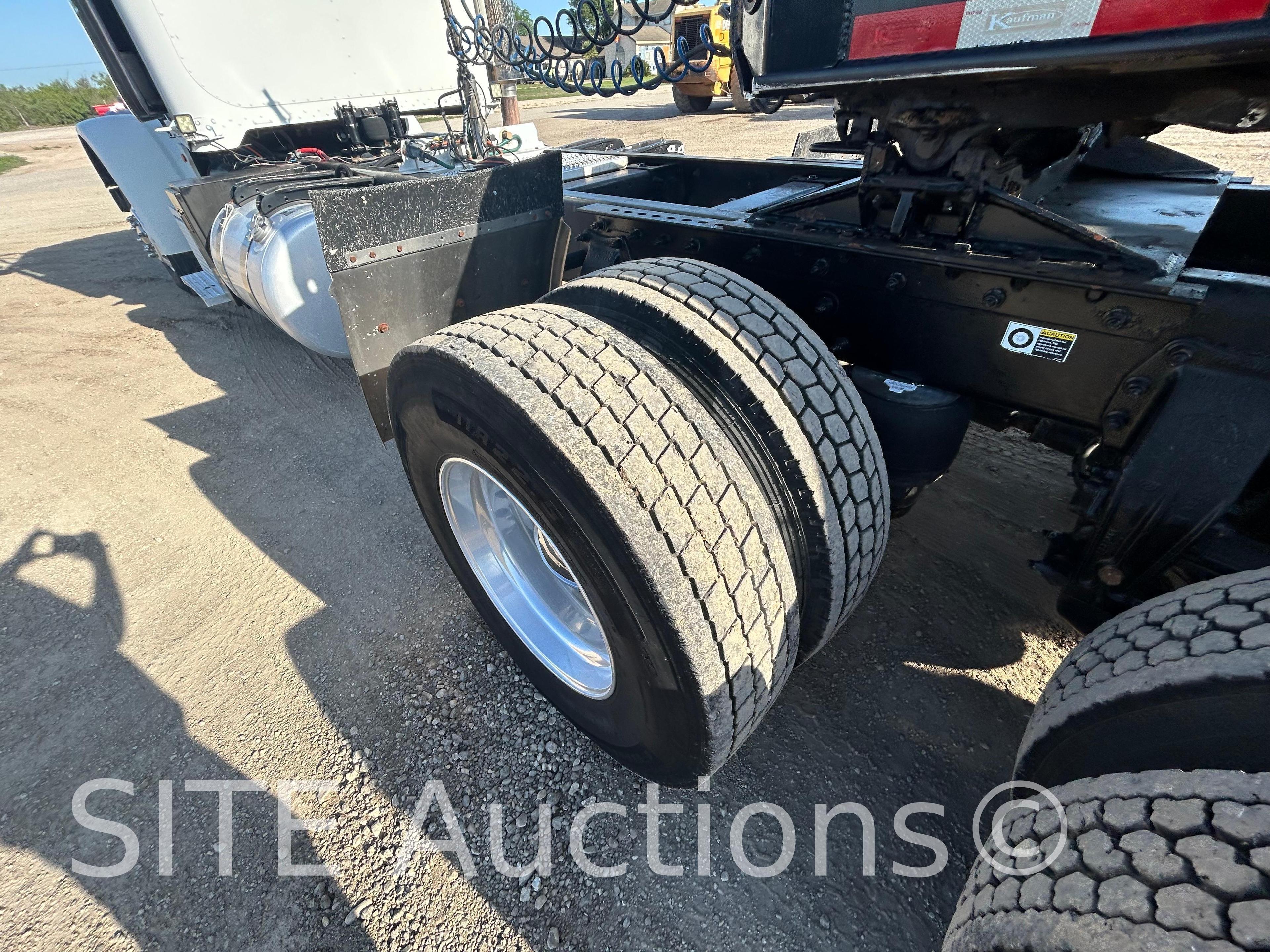 2012 Peterbilt 367 T/A Daycab Truck Tractor