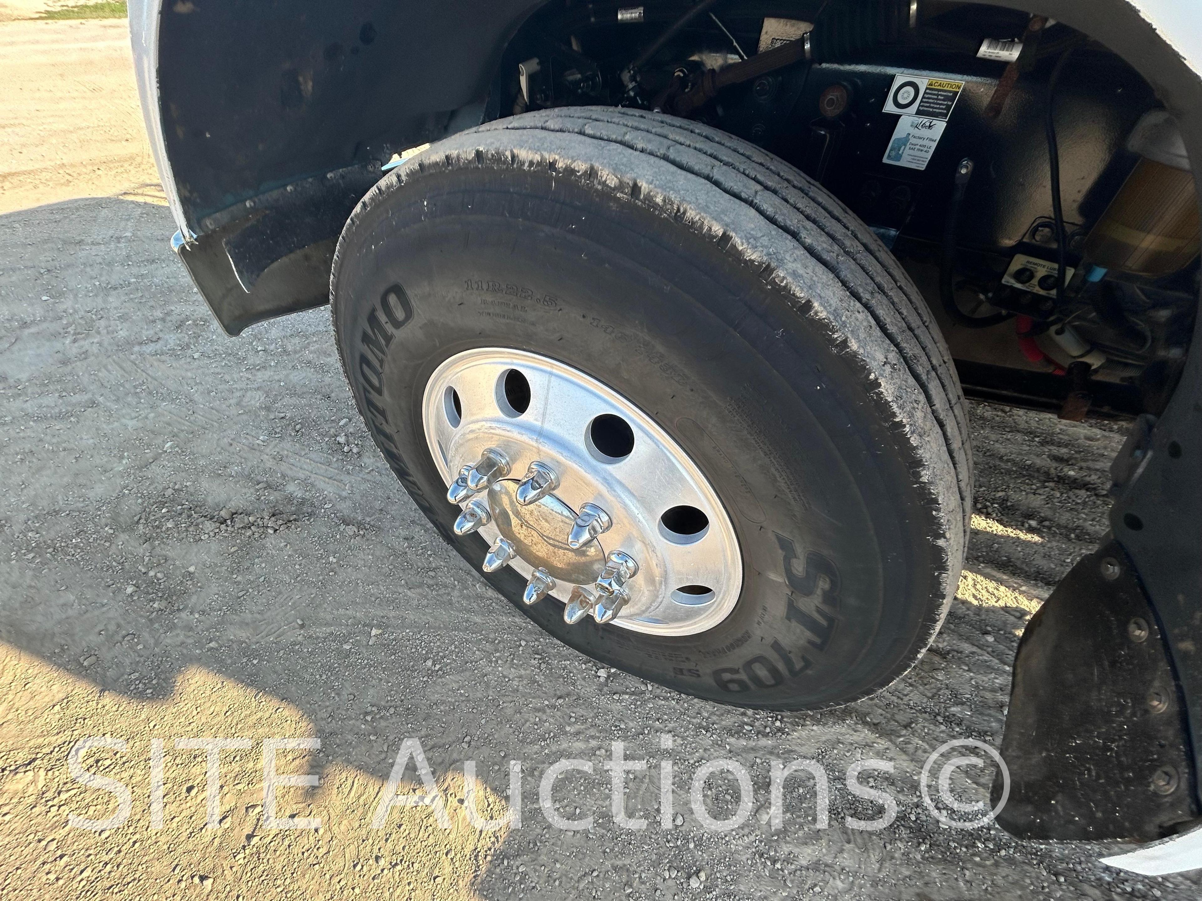 2012 Peterbilt 367 T/A Daycab Truck Tractor