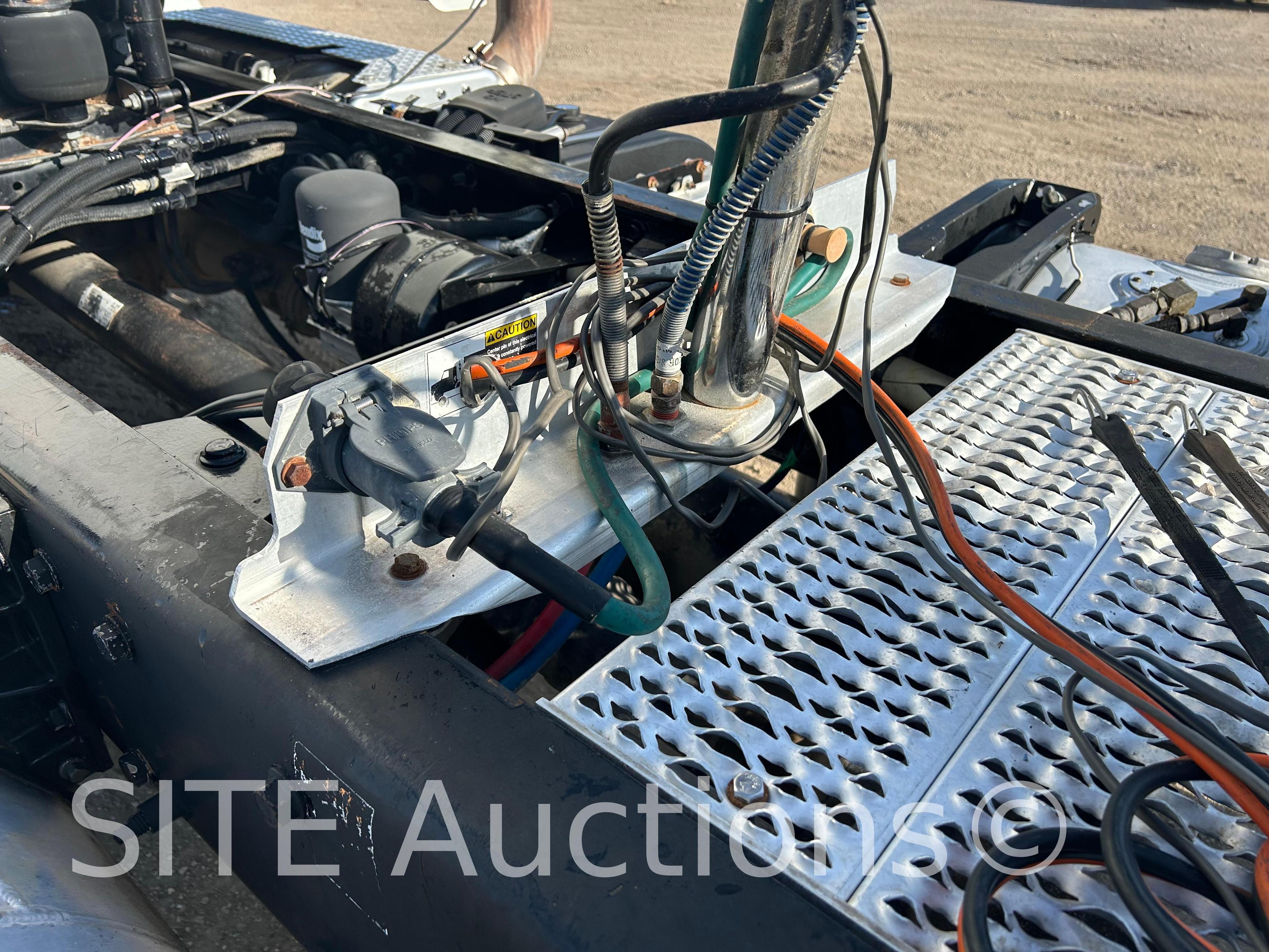 2012 Peterbilt 367 T/A Daycab Truck Tractor