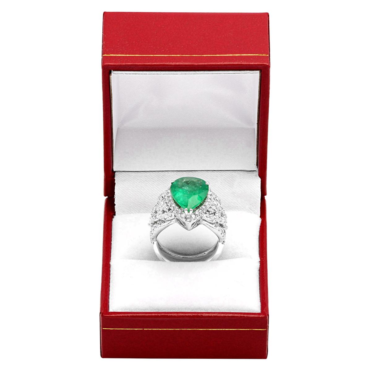 14k White Gold 4.39ct Emerald 1.21ct Diamond Ring