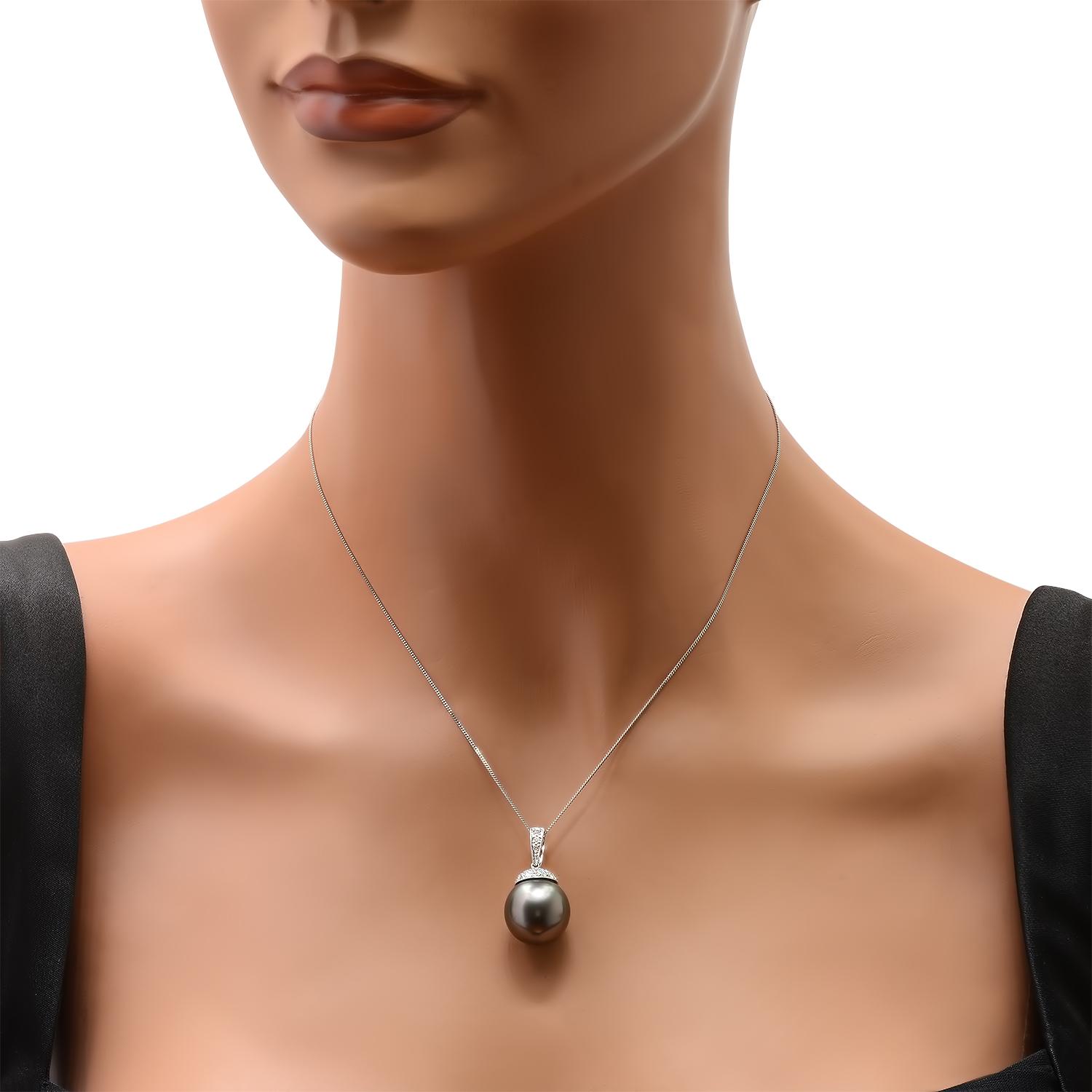 18K White Gold Setting with 15MM Tahitian Pearl and 0.22ct Diamond Pendant