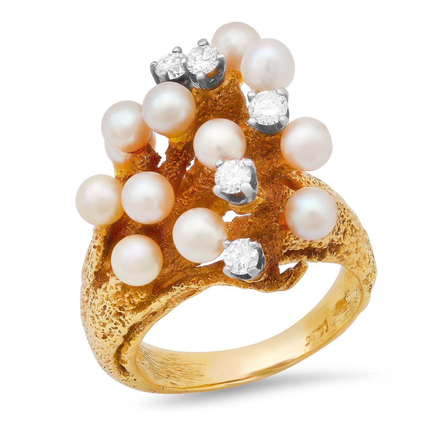 14K Yellow Gold Setting with White Pearls and 0.20ct Diamond Ladies Ring