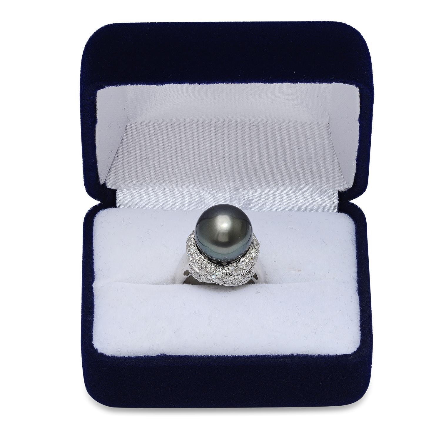 14K White Gold Setting with 13.5mm Tahitian Black Pearl and 0.21ct Diamond Ladies Ring