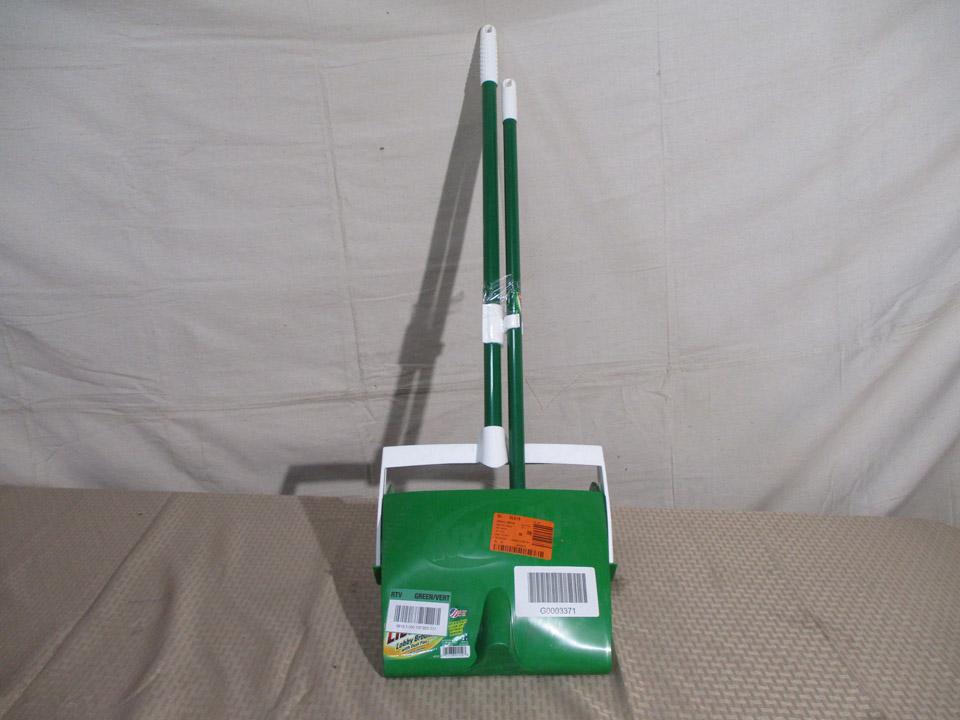 Libman Lobby Broom and Dustpan, $18.37 Est. Retail Value