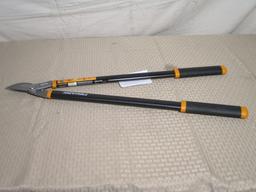 Fiskars Forged 28 in. Bypass Lopper, $45.11 Est. Retail Value