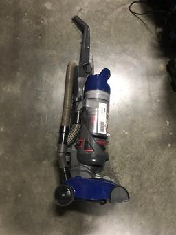 Hoover Rewind Bagless Upright Vacuum Cleaner, UH71013. $101.20 ERV