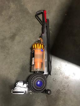 Dyson Multi-Floor II UP19 / 227633-01 Dyson Hygienic Bin Emptying. $286 MSRP