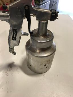 Husky Siphon Feed General Purpose Spray Gun. $46 MSRP