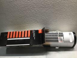 Space Heater, 1500W Internal Oscillating Instant Heating Electric Heater - $58.89 MSRP