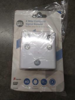 4 Way Compact Signal Booster