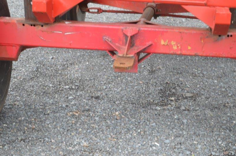 Killbros 375 Bu. gravity wagon w/ heavy gear