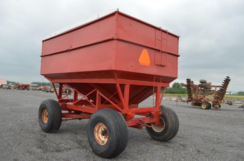 Killbros 375 Bu. gravity wagon w/ heavy gear