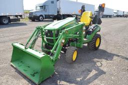 '16 JD 1025R w/ H120 loader, 57 hrs, 4wd, 540 pto, 3 cylinder diesel engine, extra lighting package,
