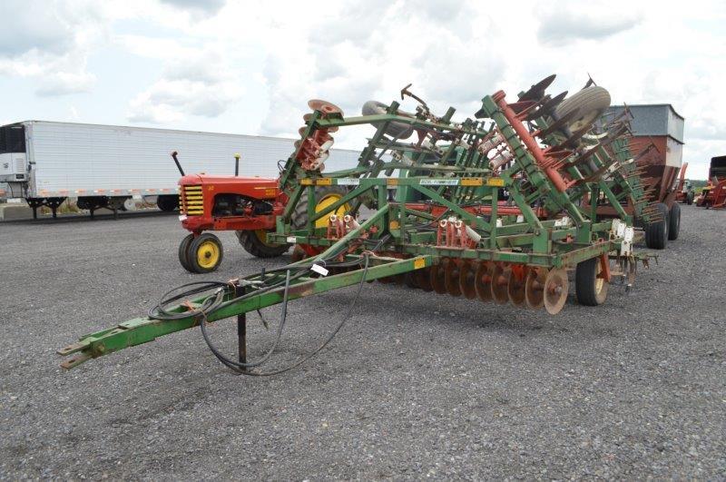 Glenco 21' soil finisher