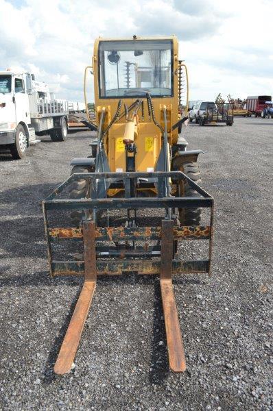 Synergy SWM608 wheel loader w/ 110 hrs, quick att, selling w/ 40'' forks, serial# 2230