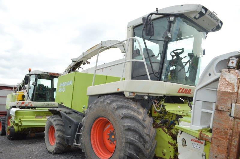 '04 Claas 870 Speedstar chopper w/ 4,851/4,046 hrs, kernel processor, autolube, 4wd, 800/65R32 front