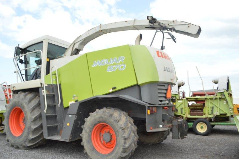 '04 Claas 870 Speedstar chopper w/ 4,851/4,046 hrs, kernel processor, autolube, 4wd, 800/65R32 front