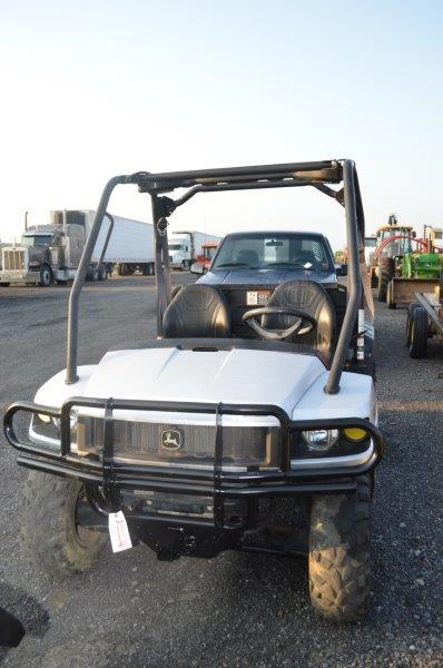 '09 JD 620I Special Edition gator, 4wd, 684 hrs, manual dumping bed, lights