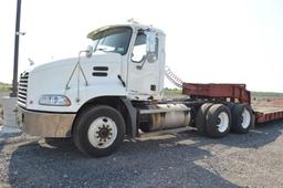 '04 Mack Vision CX613 semi tractor w/ 357,025 miles, Eaton Fuller 10 speed trans, 427 Mack motor, VI