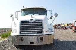 '04 Mack Vision CX613 semi tractor w/ 357,025 miles, Eaton Fuller 10 speed trans, 427 Mack motor, VI
