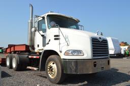 '04 Mack Vision CX613 semi tractor w/ 357,025 miles, Eaton Fuller 10 speed trans, 427 Mack motor, VI