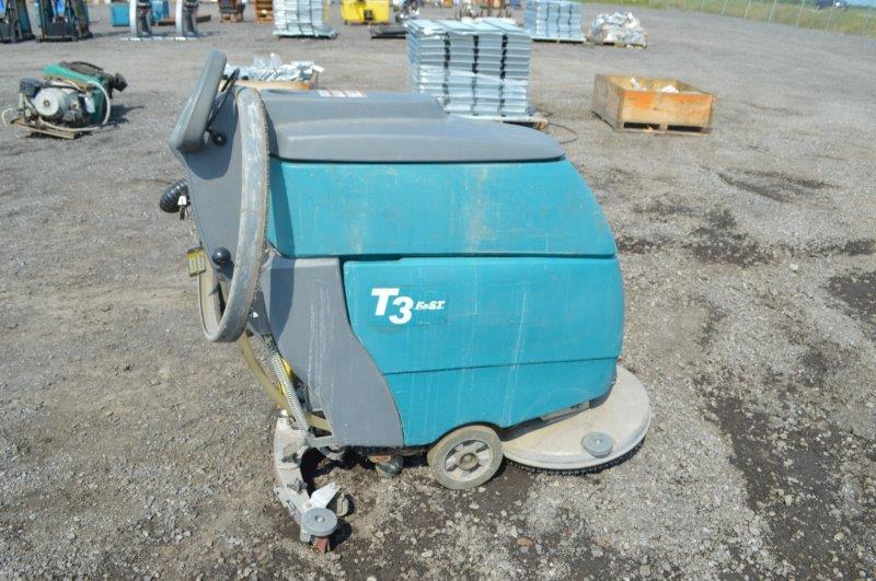 Tennant T3 Fast floor scrubber