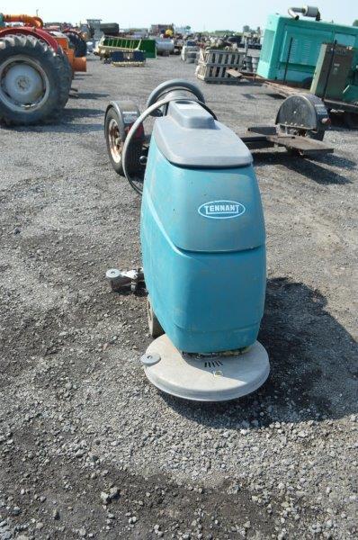 Tennant T3 Fast floor scrubber