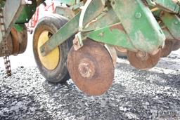 JD 7000 6 row planter