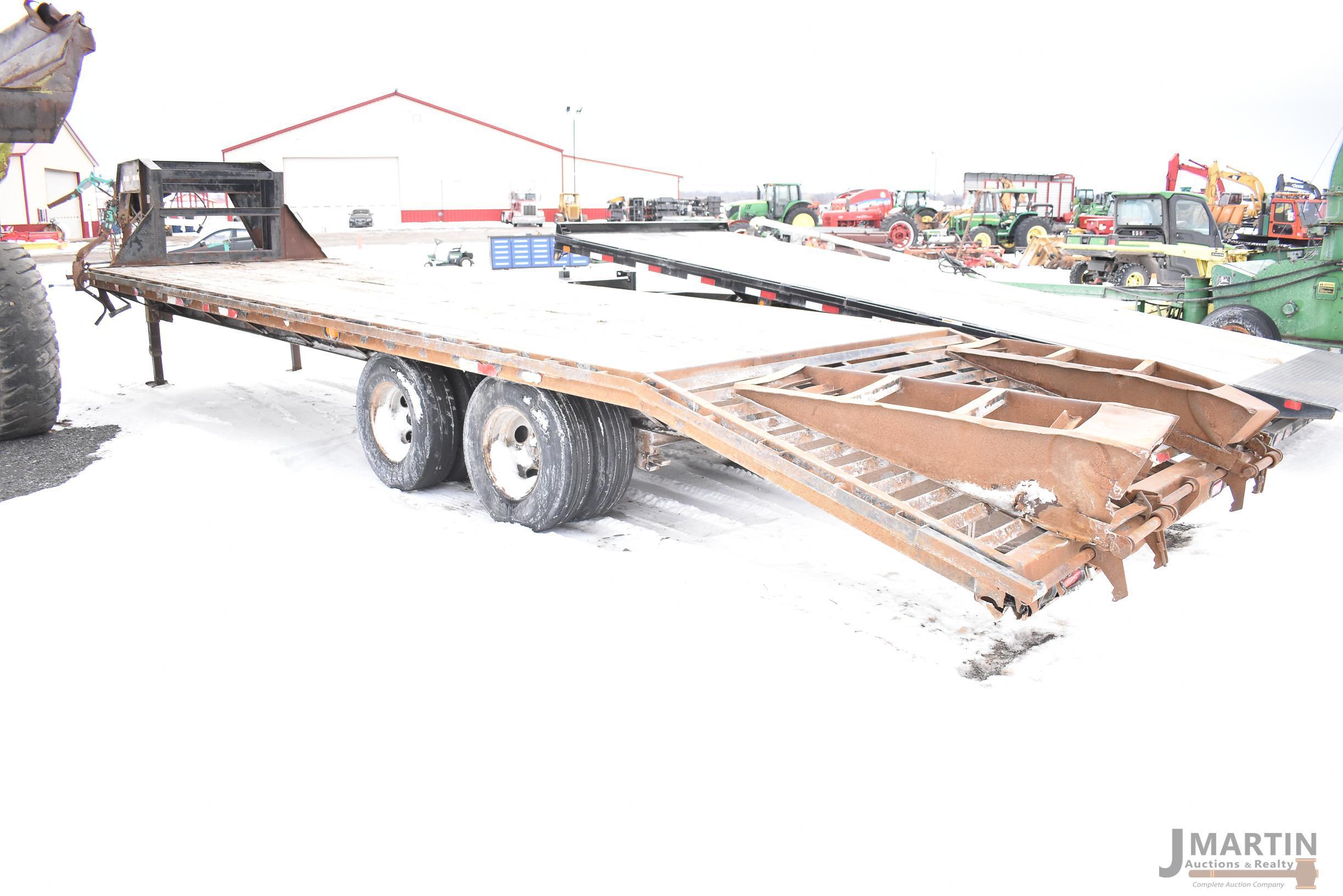 2012 PJ 22' equipment trailer