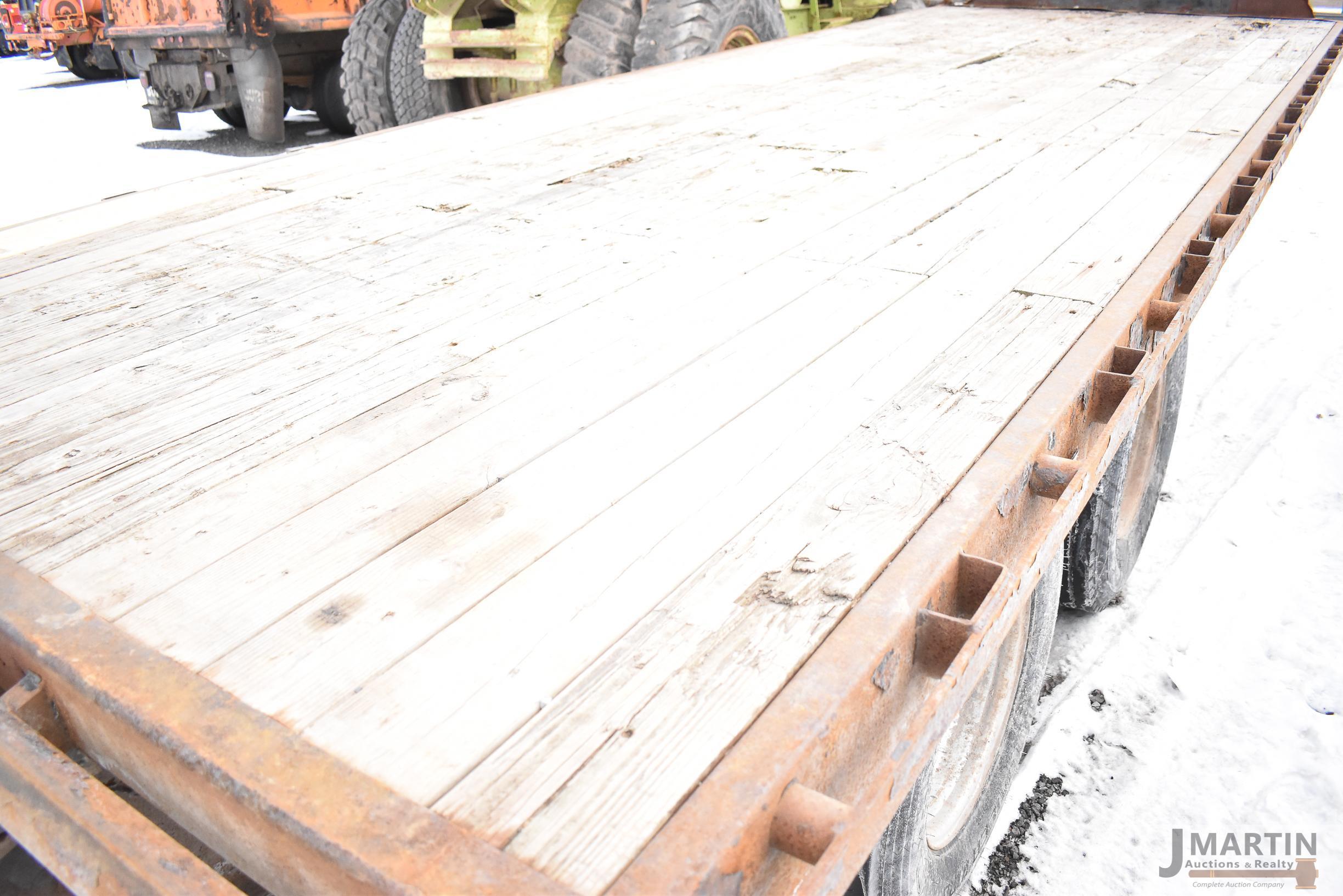 2012 PJ 22' equipment trailer