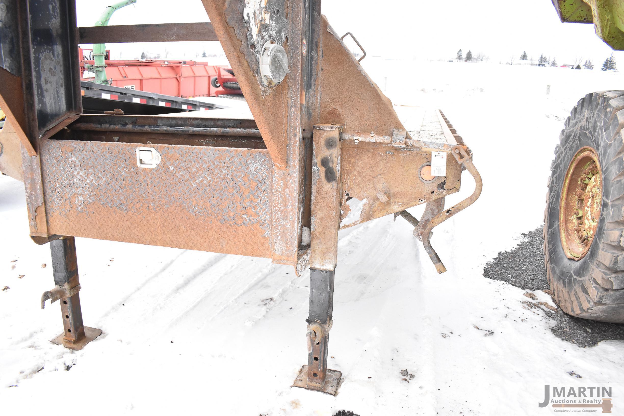 2012 PJ 22' equipment trailer