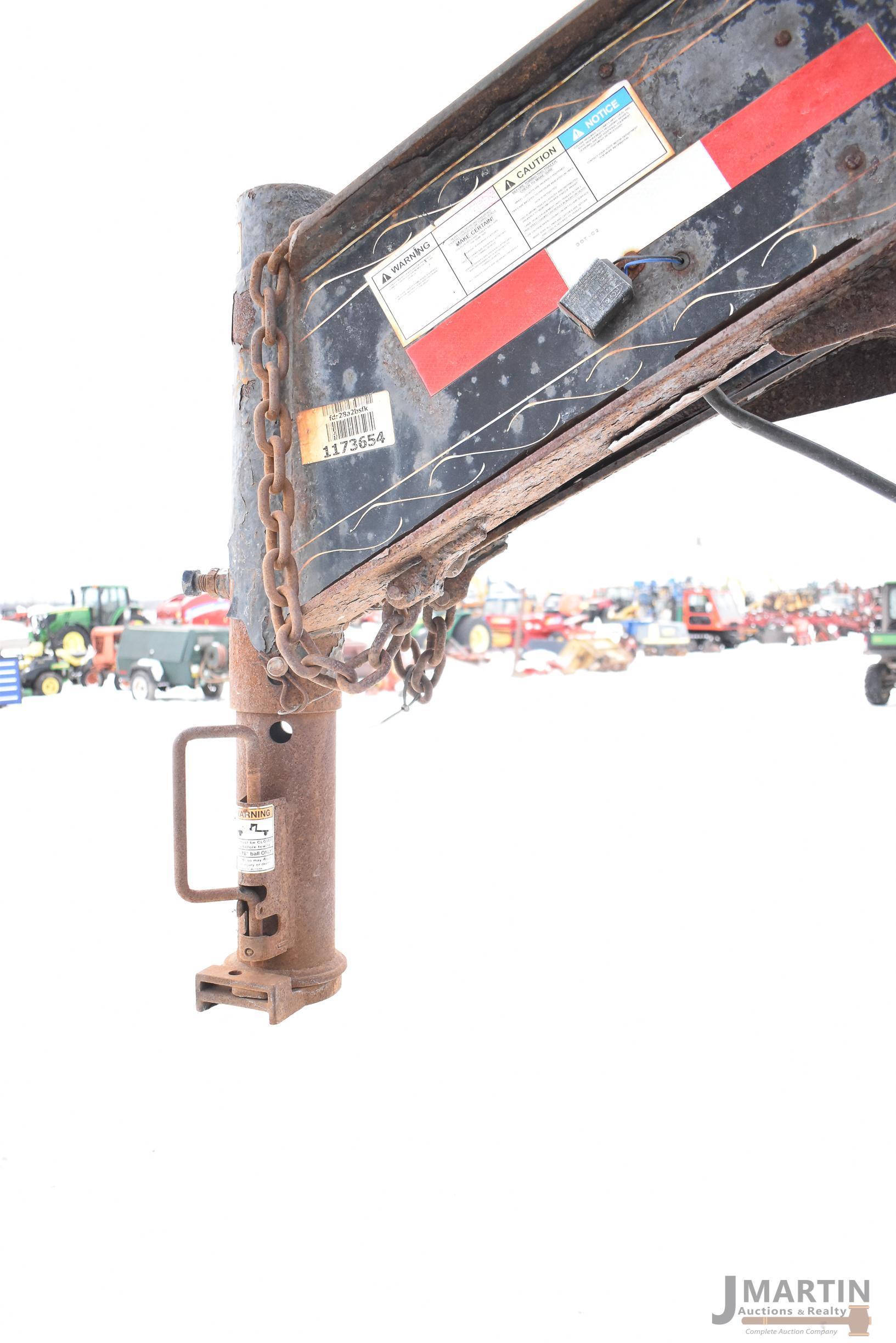 2012 PJ 22' equipment trailer