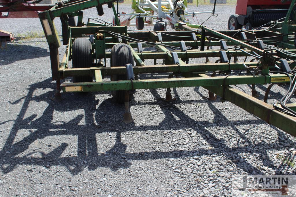 JD 960 24' field cultivator