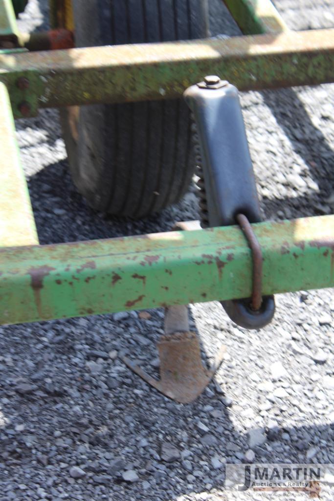 JD 960 24' field cultivator