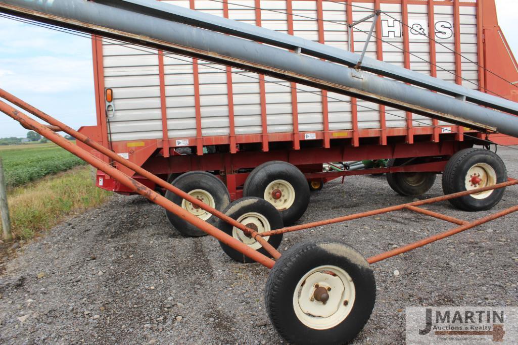 Hutchinson 8''x45' grain elevator