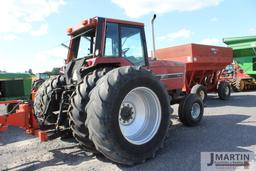 IH 5488 tractor