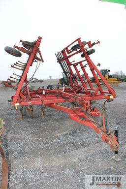 CIH 28' field cultivator