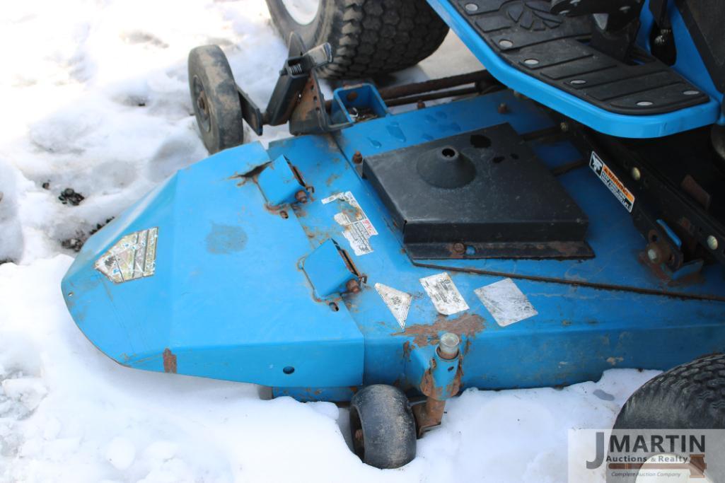 NH GT22 riding mower