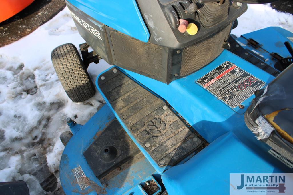 NH GT22 riding mower