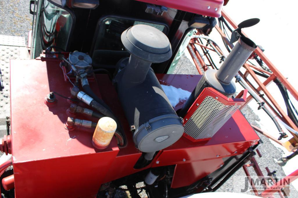 CIH Partiot SPX3185 self propelled sprayer