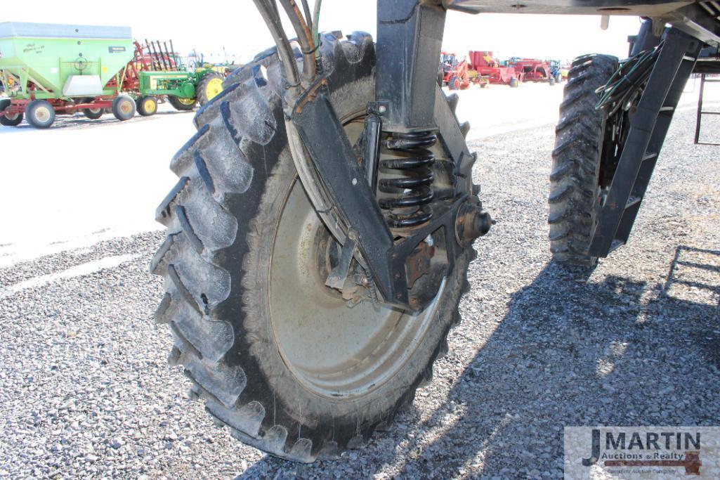 CIH Partiot SPX3185 self propelled sprayer
