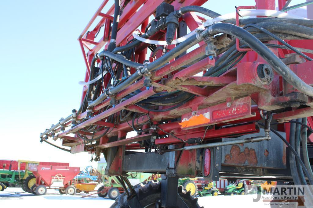 CIH Partiot SPX3185 self propelled sprayer