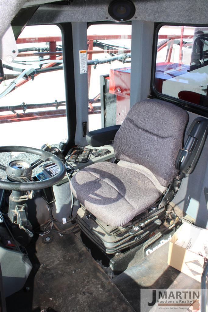CIH Partiot SPX3185 self propelled sprayer