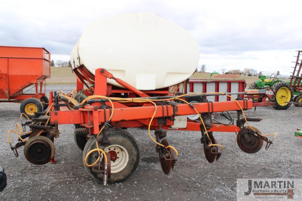 Clark nitrogen applicator