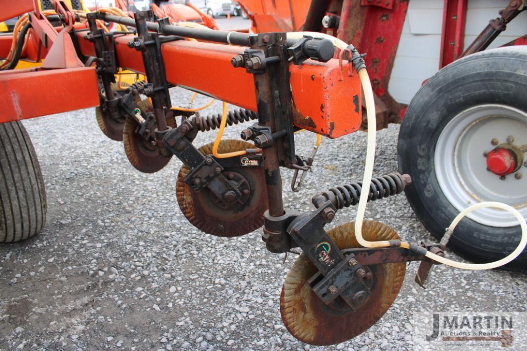 Clark nitrogen applicator