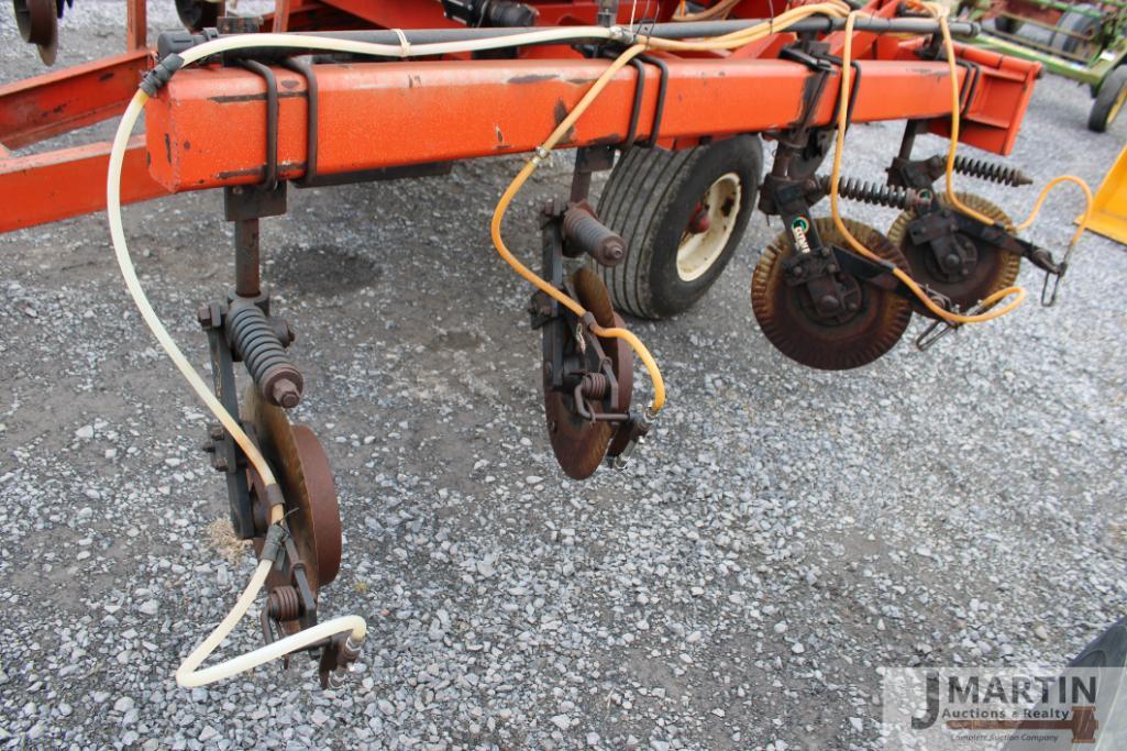 Clark nitrogen applicator