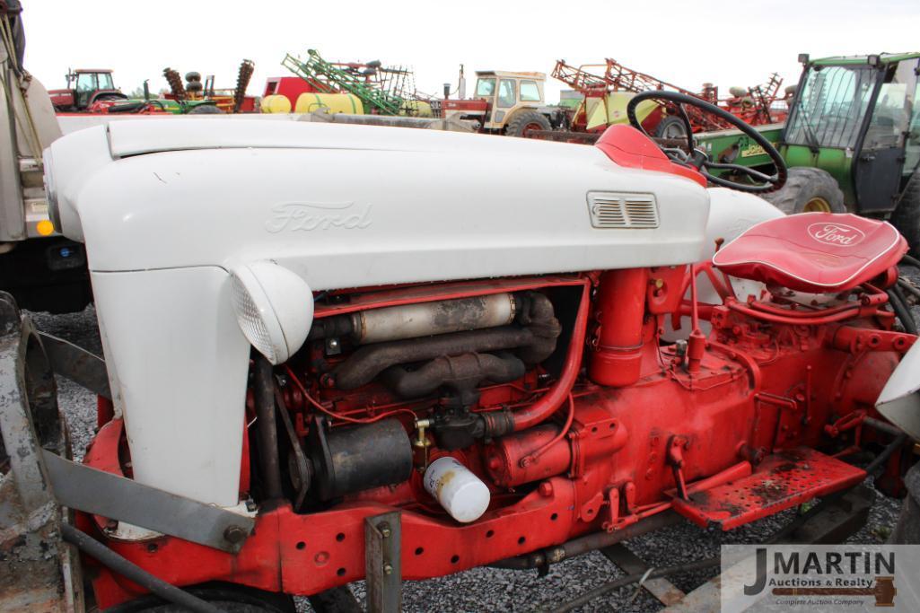 1957 Ford 960 tractor
