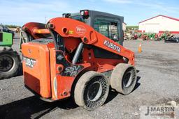 Kubota SSV75 skid loader