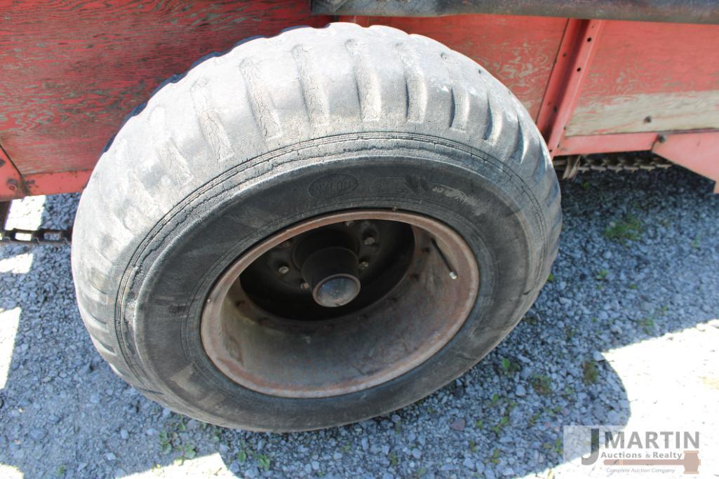 NI 351B manure spreader