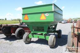 J&M 250-7 gravity wagon